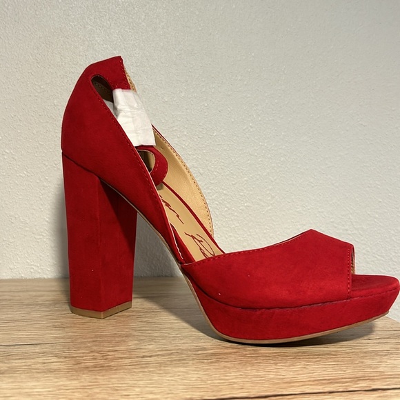American Rag Women’s Areeta Open Toe Ankle Strap Classic Pumps Red - Picture 3 of 7
